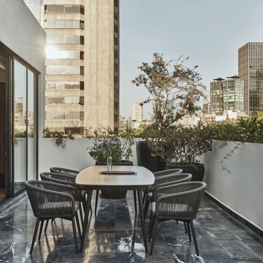 Lincoln Suite 07