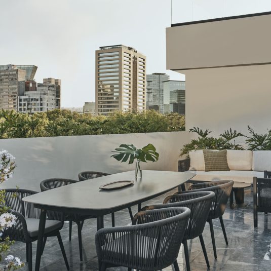 Lincoln Suite 08